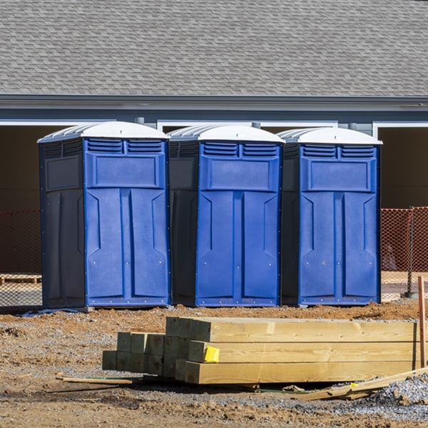 what is the cost difference between standard and deluxe portable toilet rentals in Preston MN